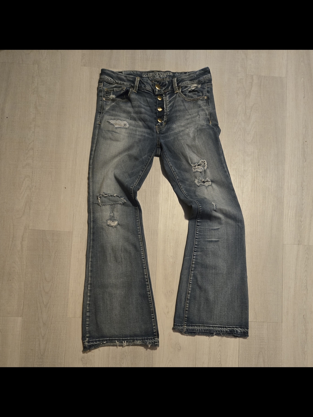 Women’s Distressed Button-Fly Boho Artist Flare Distructed Jeans